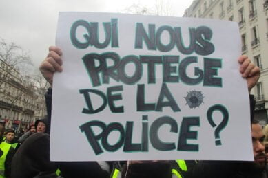 La nouvelle grenade de désencerclement reste une arme de guerre