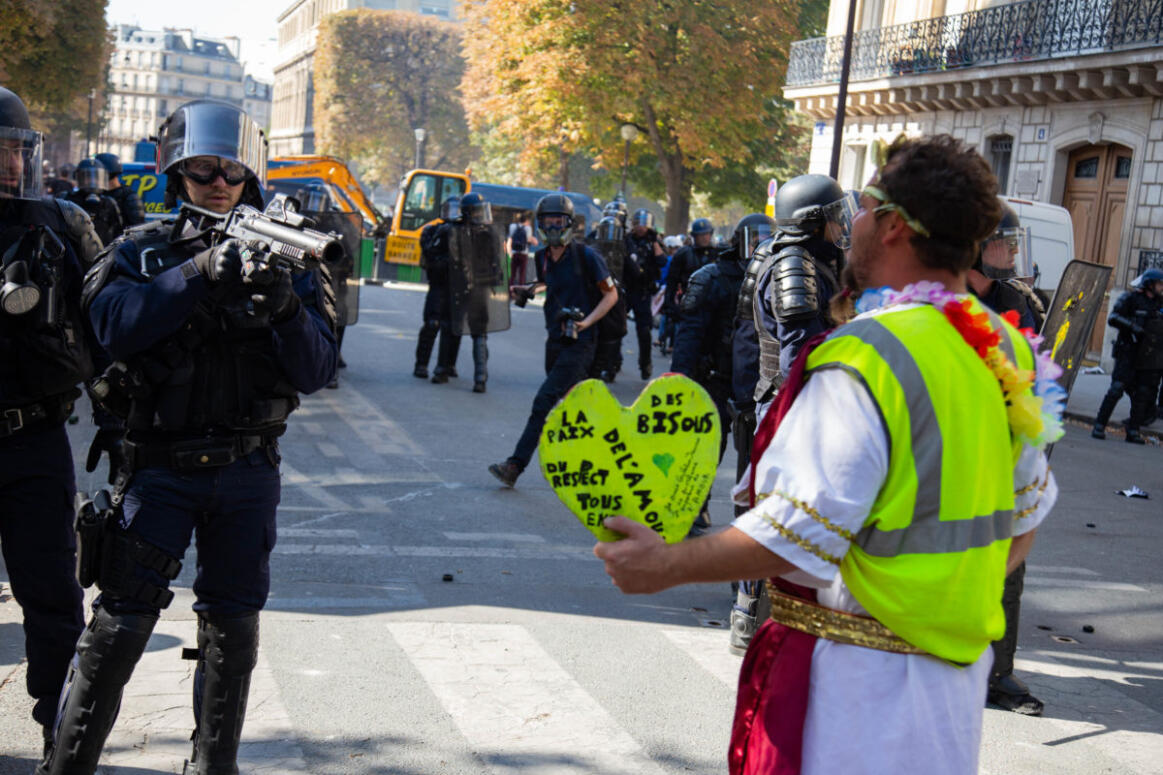 autoritaire en 8 lettres