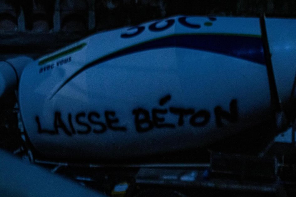 Laisse béton ! | OnePlanete