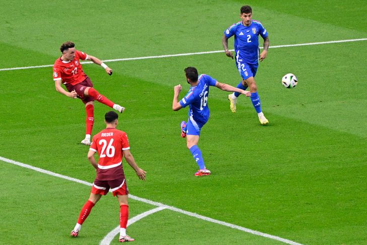 Euro-2024: l'Italie tenante du titre au tapis, l'Allemagne retient son souffle
