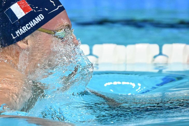 JO: Seine d'or et de bronze pour les triathlètes, en attendant Léon Marchand
