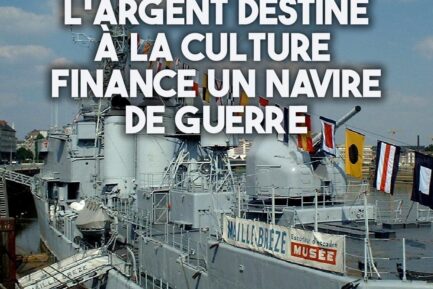 Sur un quai de la Loire, à Nantes, se trouve un bateau de guerre : le Maillé-Brézé, vestige honteux du militarisme qui pollue le paysage.