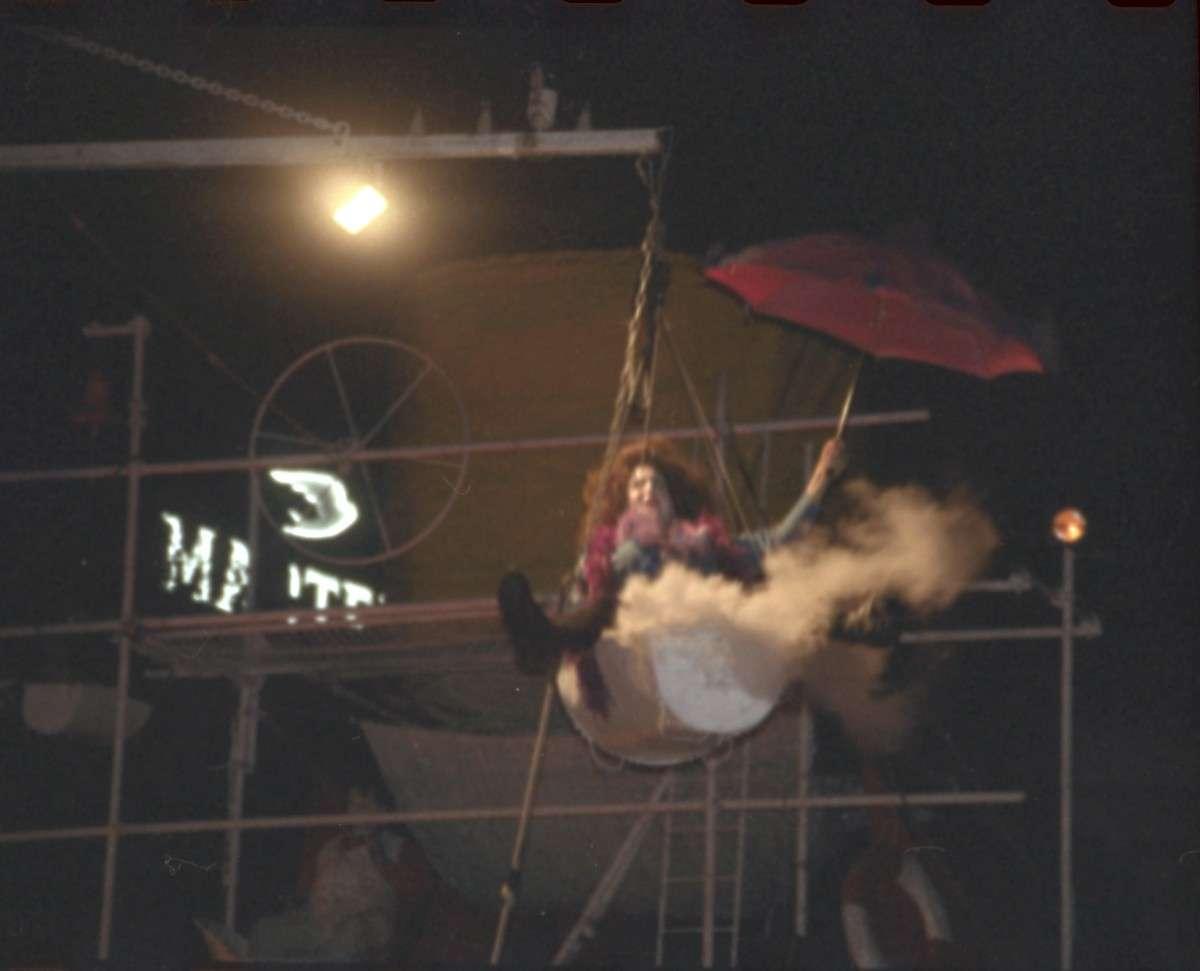 1995. Lors du tout premier festival portant le nom de Coup de Chauffe. On raconte que les gens furent un peu déçus. Ils avaient encore le souvenir du faste des fêtes de l’anniversaire de François Ier.
