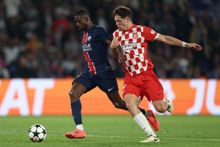 C1: Paris arrache dans la douleur un succès contre le Petit Poucet Gérone