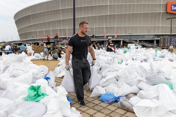 Plus de 18.000 bâtiments et installations endommagés par des inondations en Pologne