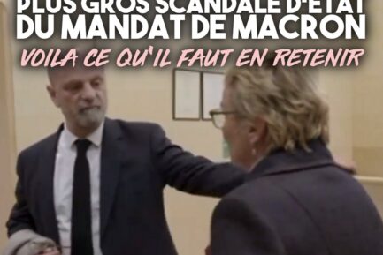 Jean-Michel Blanquer donne une tape sur l