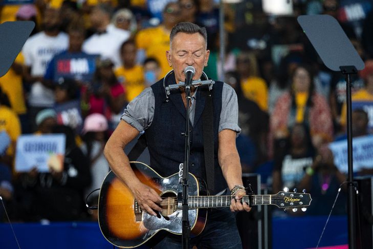 Harris tente de profiter d'un double effet Obama-Springsteen