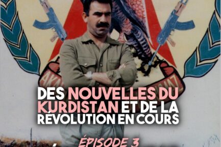 Abdullah Öcalan posant fièrement avant d