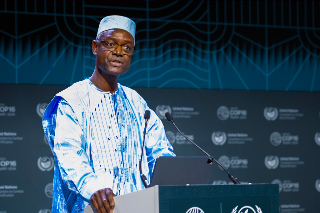 Le Secrétaire exécutif de l'ONUCCD, Ibrahim Thiaw, s'adresse à la COP16 à Riyad, en Arabie Saoudite.