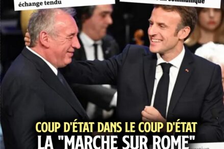 Emmanuel Macron caressant la nuque de François Bayrou, tel un gentil chien.