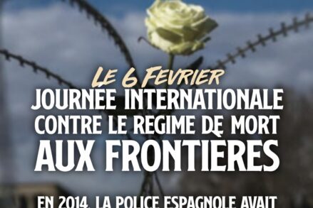 Une rose dans des fils barbelés pour rendre hommages aux personnes mortes aux frontières le 6 février.