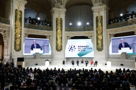 Le Secrétaire général de l'ONU participe au Sommet sur l'intelligence artificielle au Grand Palais à Paris