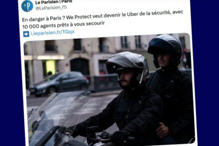 Deux hommes à moto qui ressemblent à des flics : des membres d