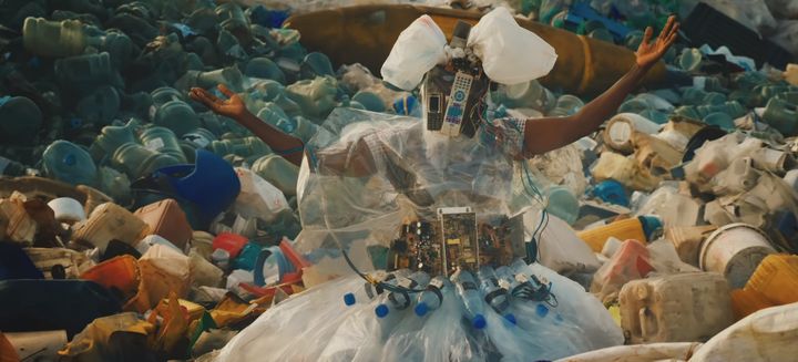 Clip "Il est où le SAV ?" de Suzane (2019). (Wagram Music)