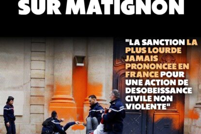 Des gendarmes embarques deux activistes de Dernière Rénovation alors que l