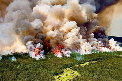 Incendie au Canada et le panache de fumée, été 2025.