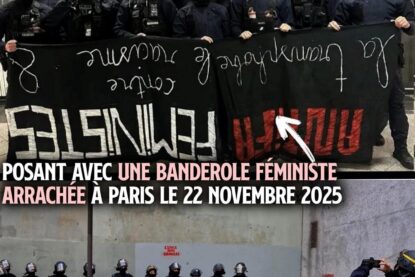Une photo de policiers posant cagoulés devant un drapeau français et tenant une banderole de féministes antifascistes renversée tels des hooligans.