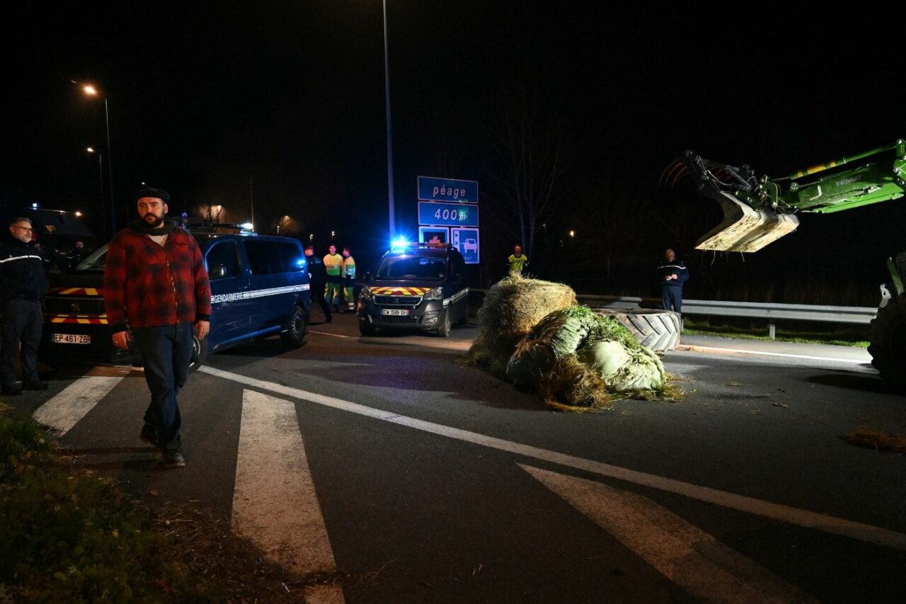 Colère agricole : des blocages subsistent dans le Sud-Ouest | OnePlanete