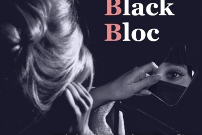 Brigitte Bardot apparaît comme une black bloc en se regardant dans un miroir : c
