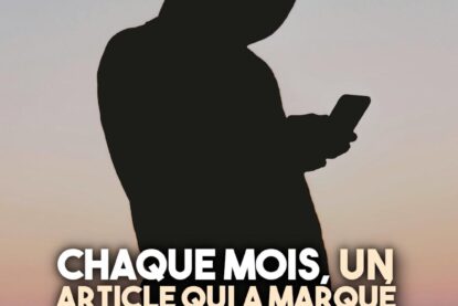Une ombre lisant le récap de Contre Attaque sur son téléphone.