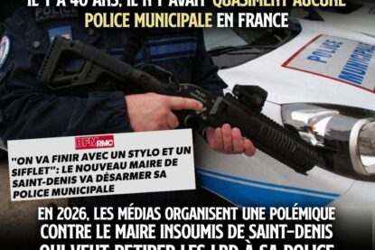 Un policier municipal exhibant son LBD : une scène qu