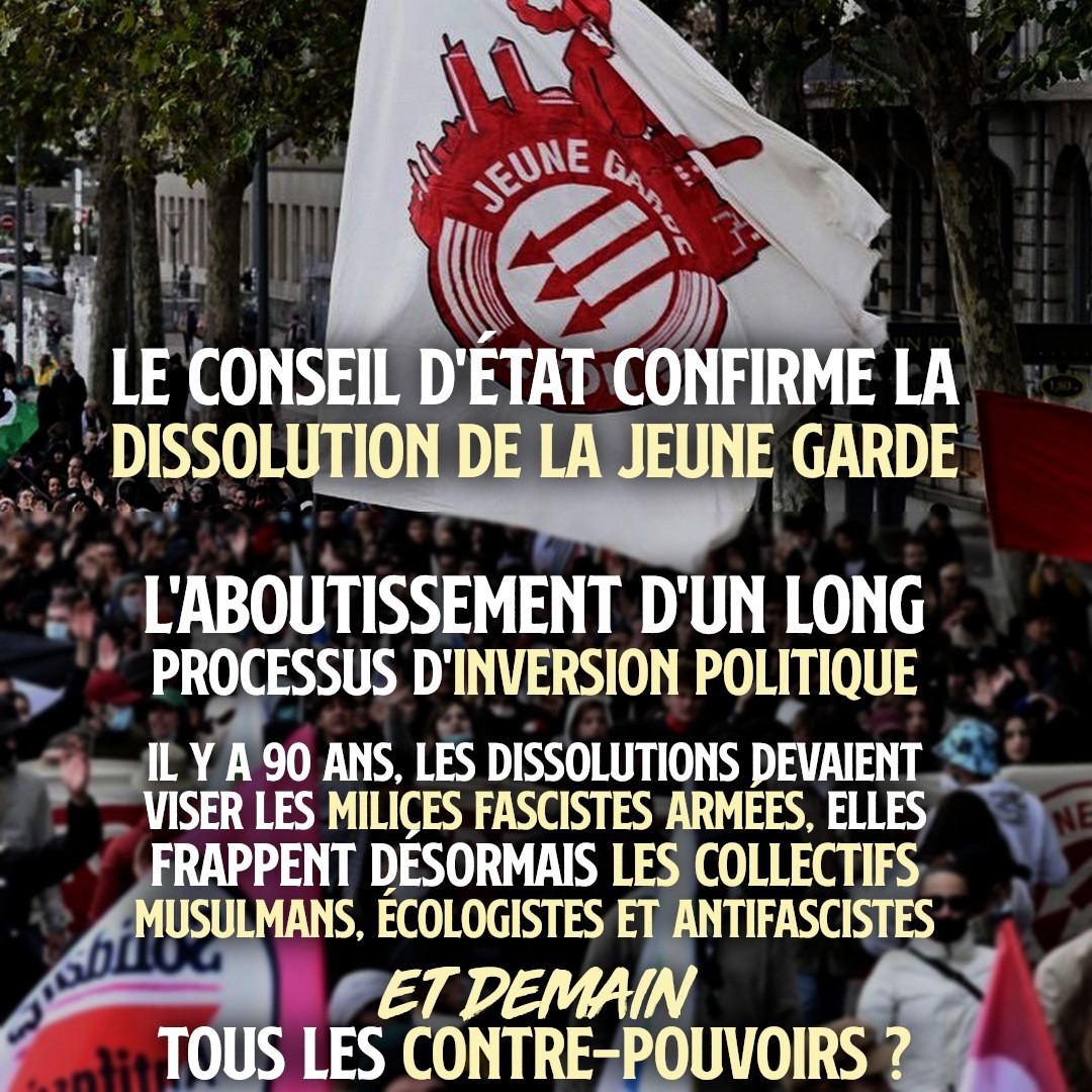 Un drapeau de la Jeune Garde flotte au-dessus d