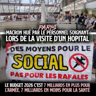 À l’hôpital Robert Debré, à Paris, le personnel soignant est mobilisé avec des banderoles contre l