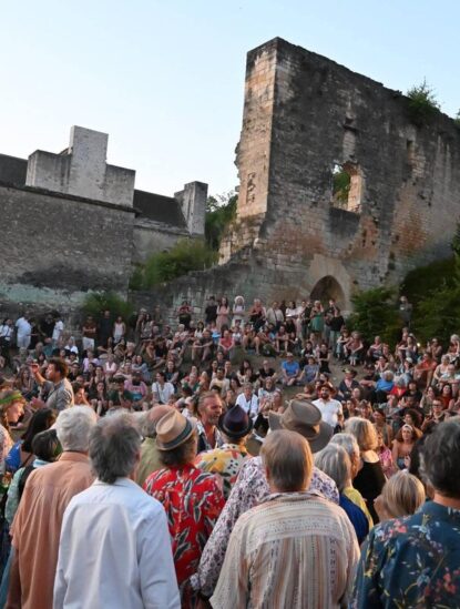 Le festival attire chaque année la foule à Saint-Amand-de-Coly.
