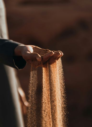 Sable du désert de Hisma en Arabie Saoudite. © Unsplash